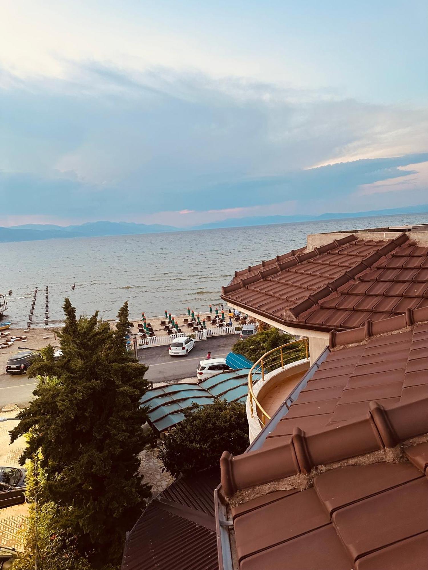 Hotel Saint Marena Поградец Экстерьер фото