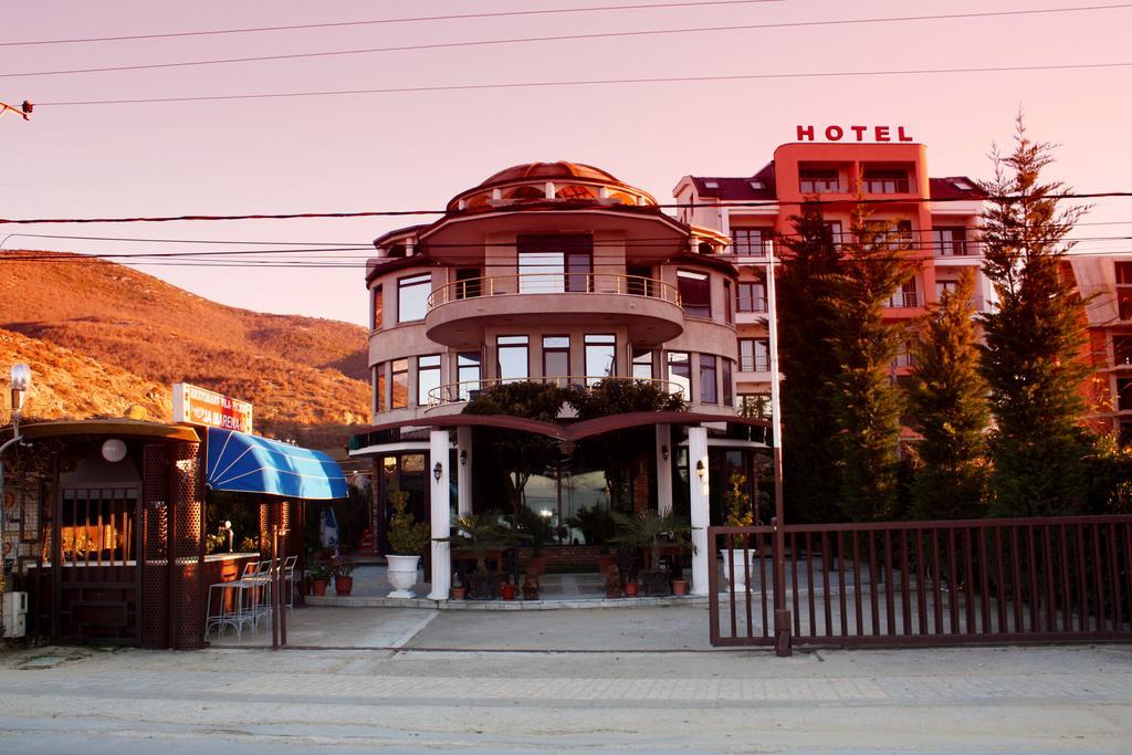 Hotel Saint Marena Поградец Экстерьер фото